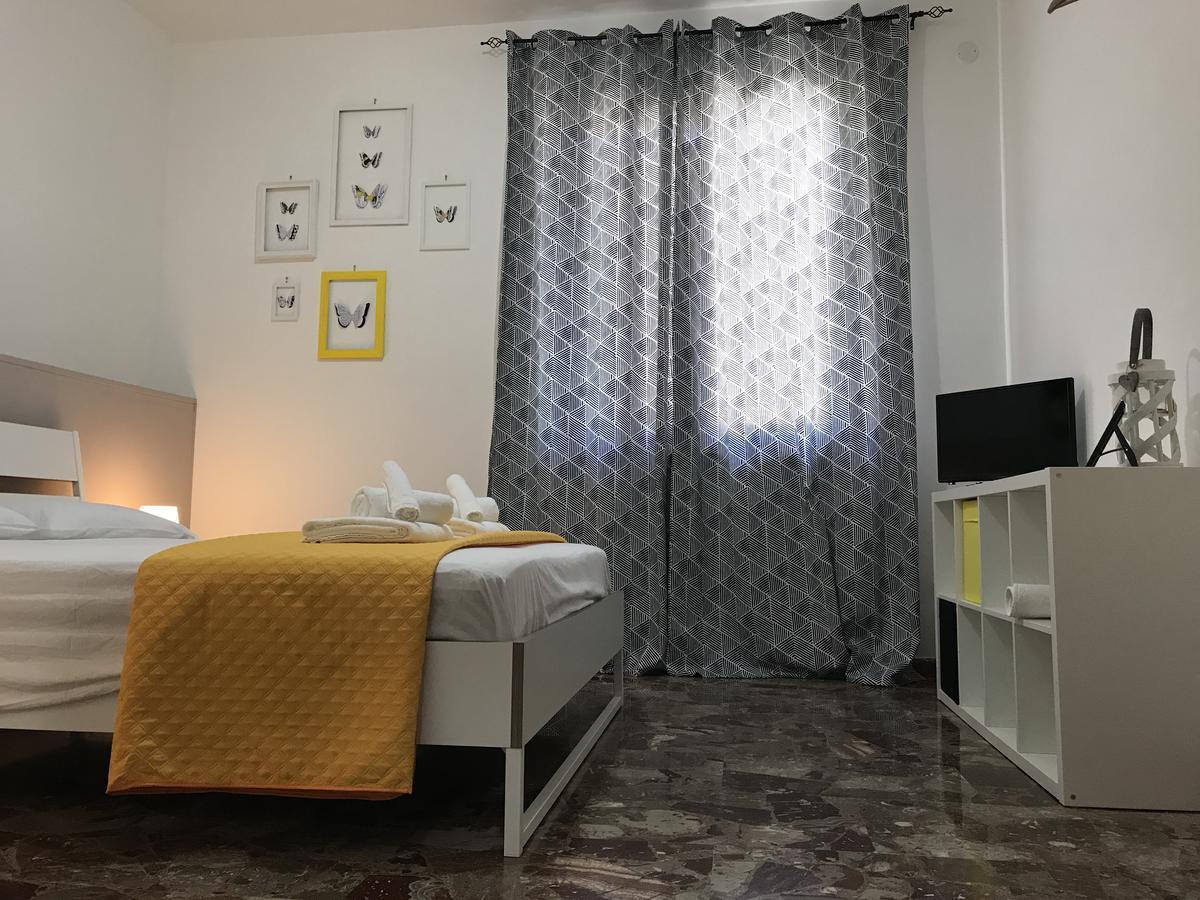 B&B Civico22 Чивітанова-Марке Екстер'єр фото