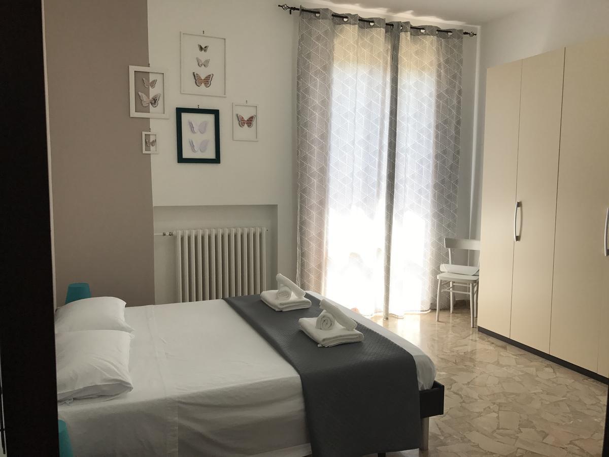 B&B Civico22 Чивітанова-Марке Екстер'єр фото