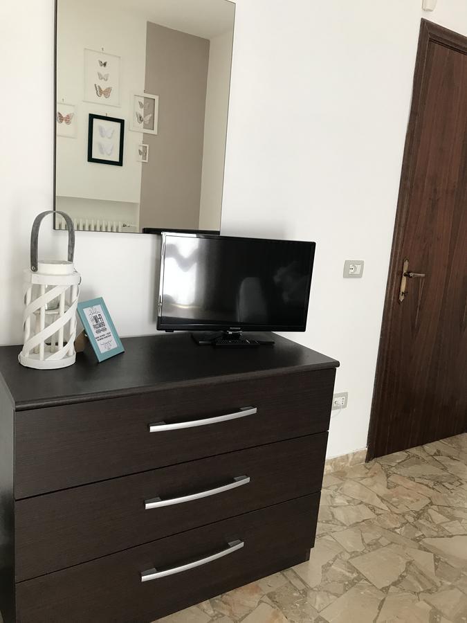 B&B Civico22 Чивітанова-Марке Екстер'єр фото